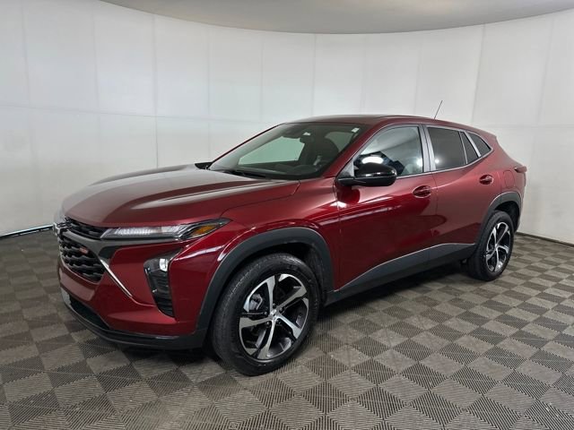 Used 2024 Chevrolet Trax RS w/ Sunroof Package image 14