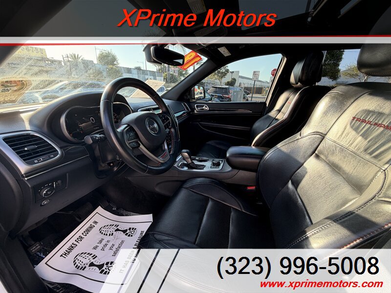 Used 2018 Jeep Grand Cherokee Trailhawk w/ Trailhawk Luxury Group AWD/4WD image 18