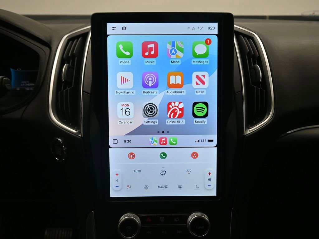 Used 2022 Ford Edge Titanium image 8