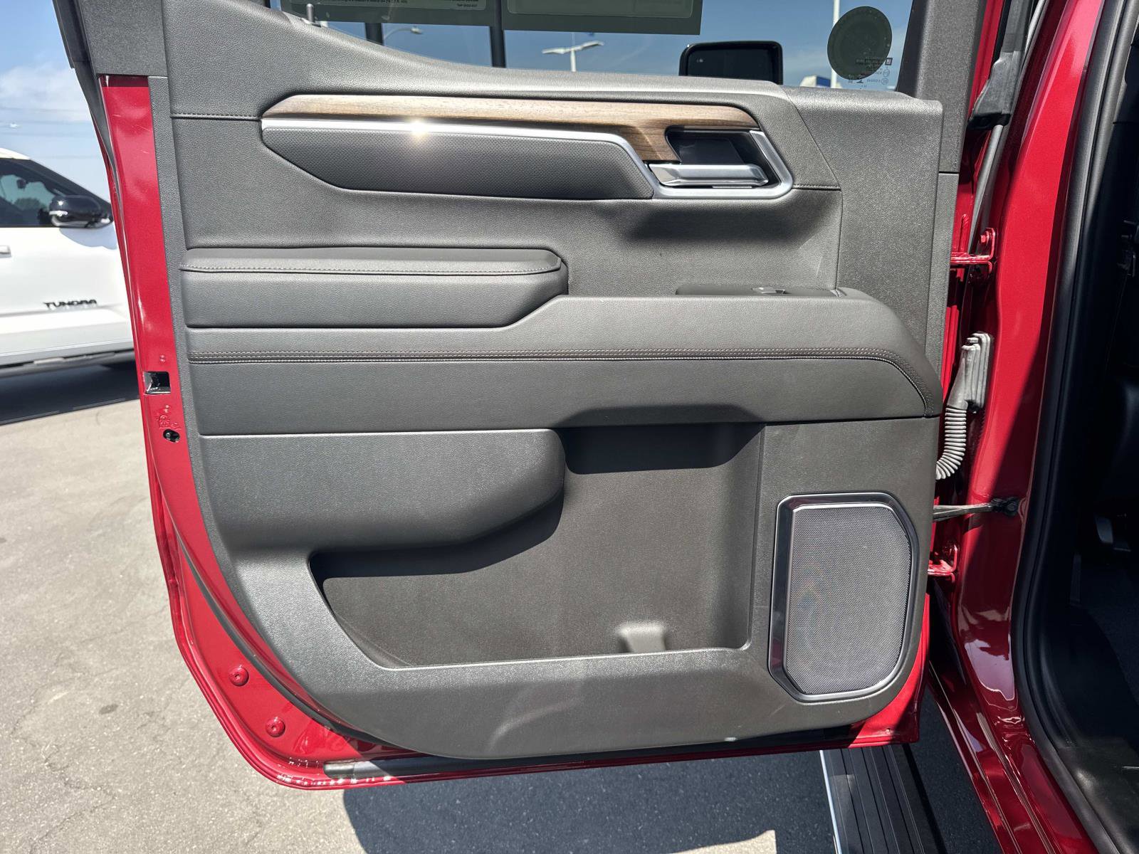 Used 2025 Chevrolet Silverado 1500 High Country w/ High Country Premium Package image 24