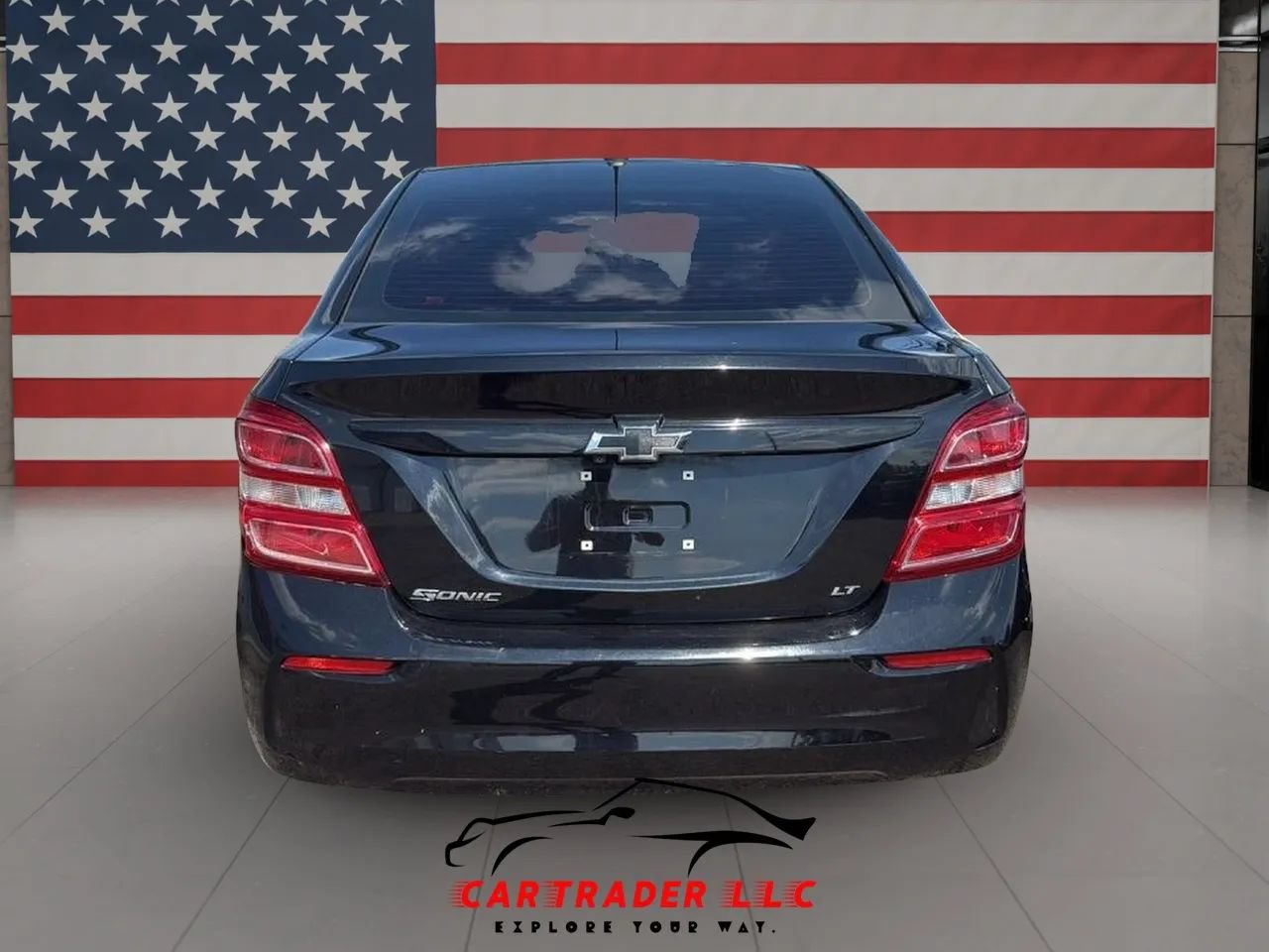 Used 2019 Chevrolet Sonic LT w/ Convenience Package FWD image 4