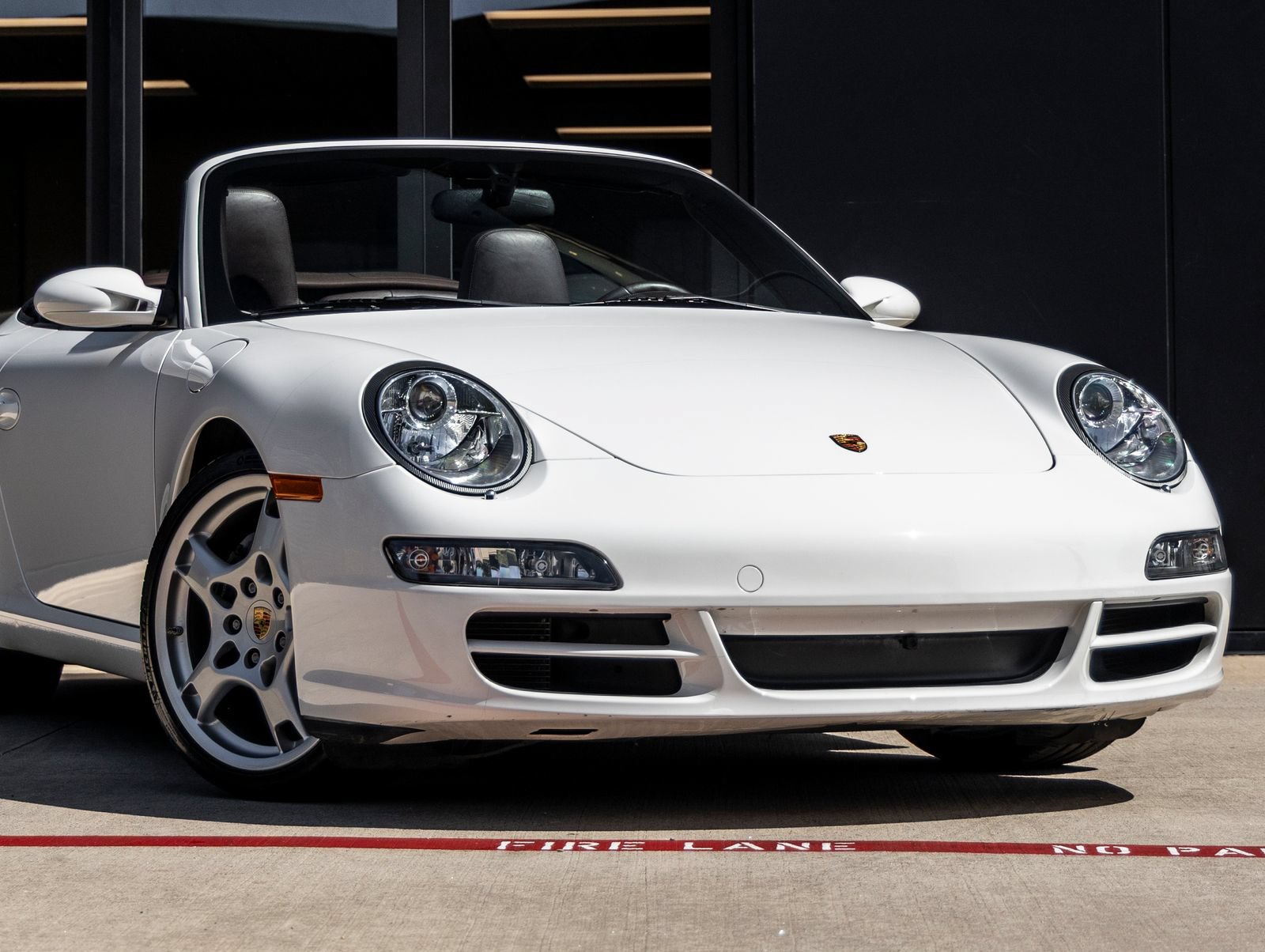 Used 2006 Porsche 911 Carrera RWD image 9