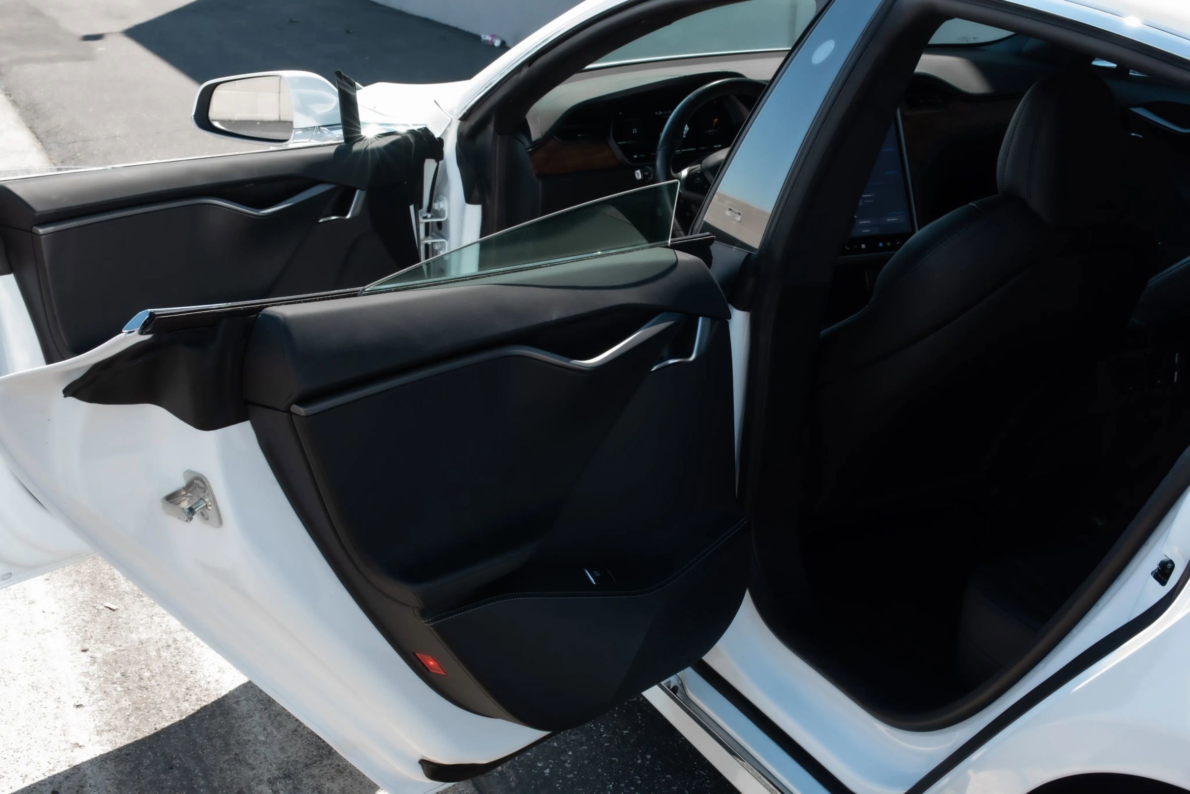 Used 2021 Tesla Model S Long Range Plus image 17