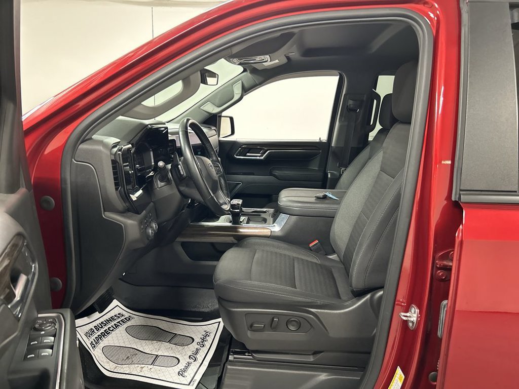 Certified 2024 Chevrolet Silverado 1500 RST w/ Convenience Package II AWD/4WD image 9