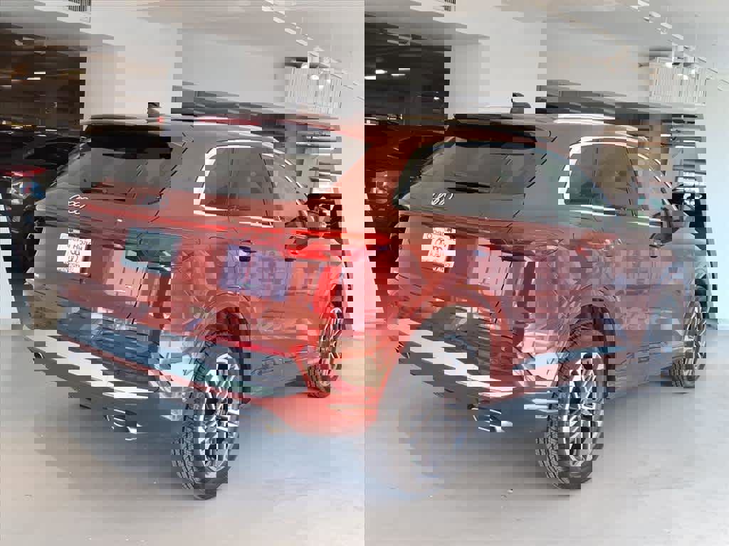 Used 2025 Audi Q5 Premium Plus w/ Premium Plus image 4