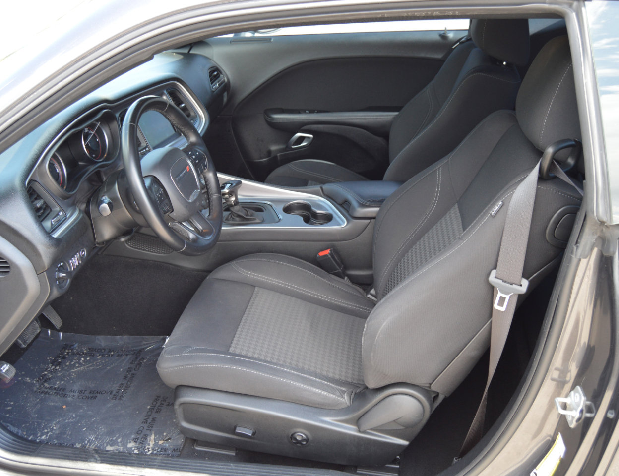 Used 2019 Dodge Challenger SXT image 10