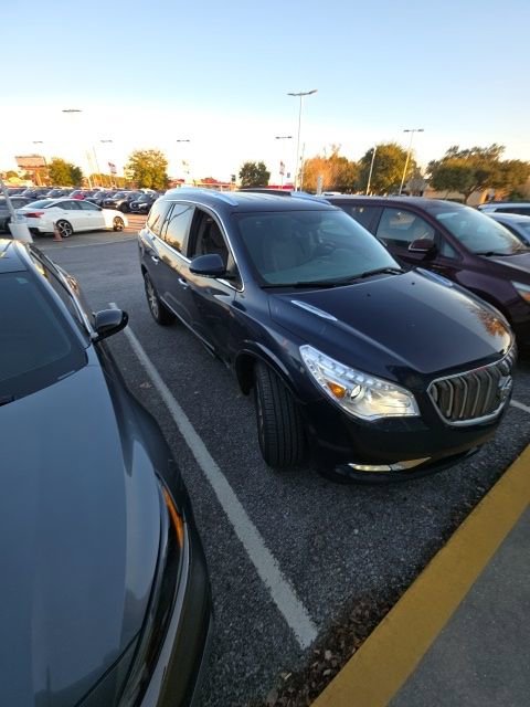 Used 2017 Buick Enclave Convenience image 2