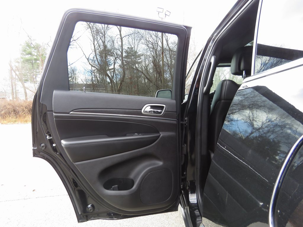 Used 2018 Jeep Grand Cherokee Limited image 20