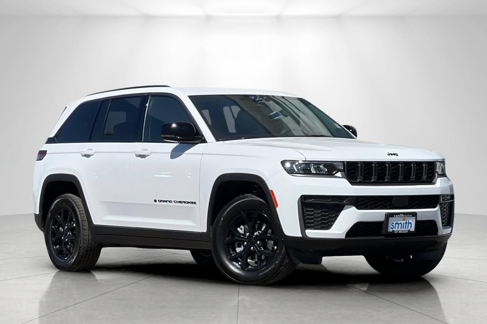 New 2026 Jeep Grand Cherokee Altitude AWD/4WD image 2
