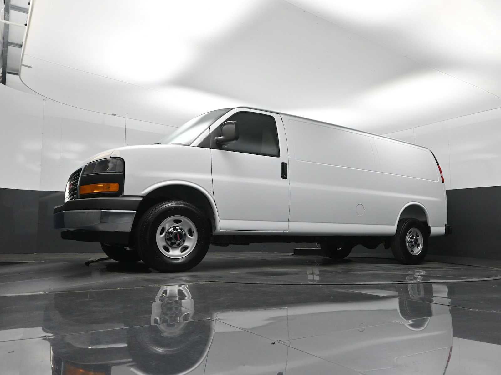 New 2026 GMC Savana 3500 Extended w/ Driver Convenience Package RWD image 34
