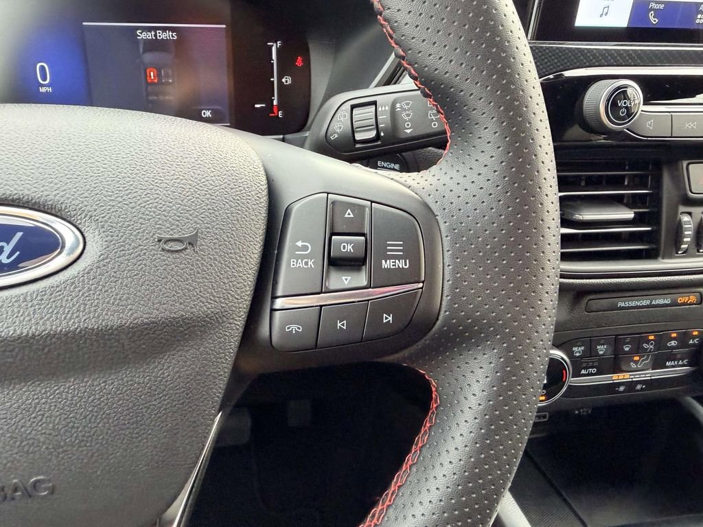Used 2025 Ford Escape ST-Line image 7