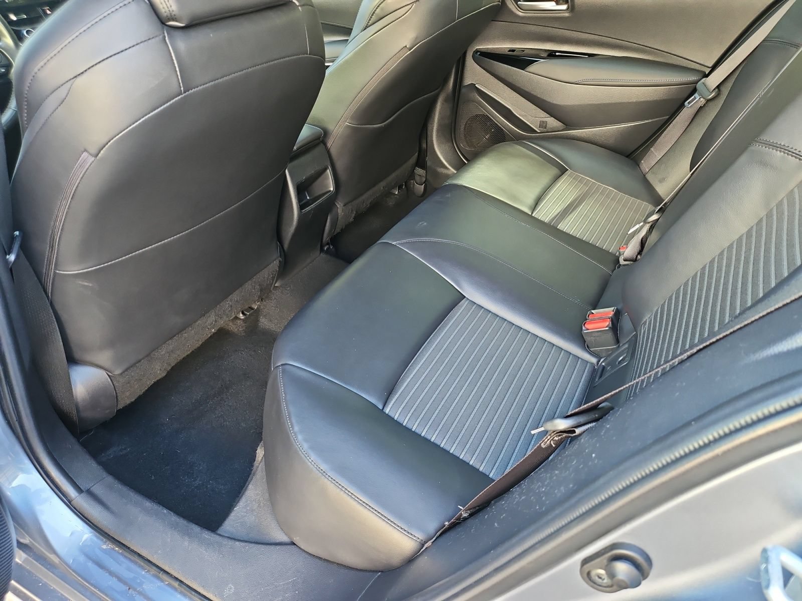 Used 2020 Toyota Corolla XSE FWD image 30