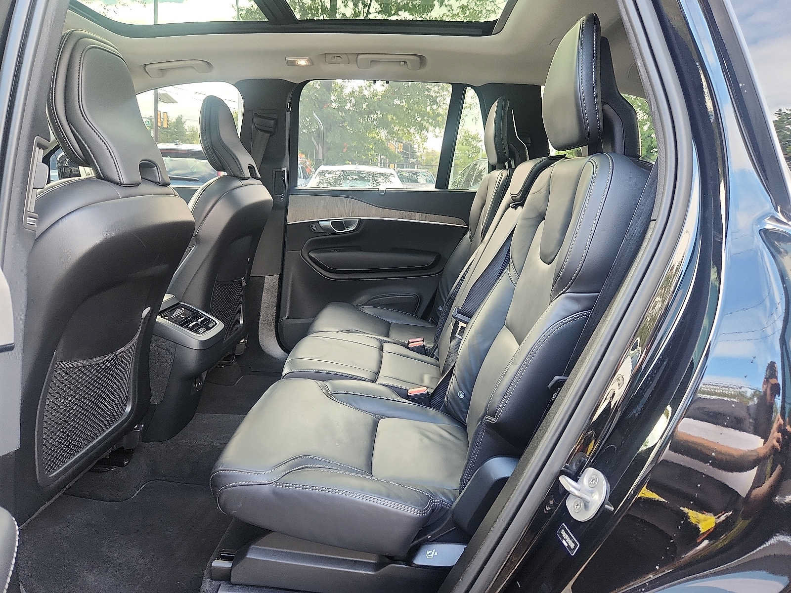 Used 2024 Volvo XC90 B6 Ultimate w/ Protection Package Premier AWD/4WD image 10
