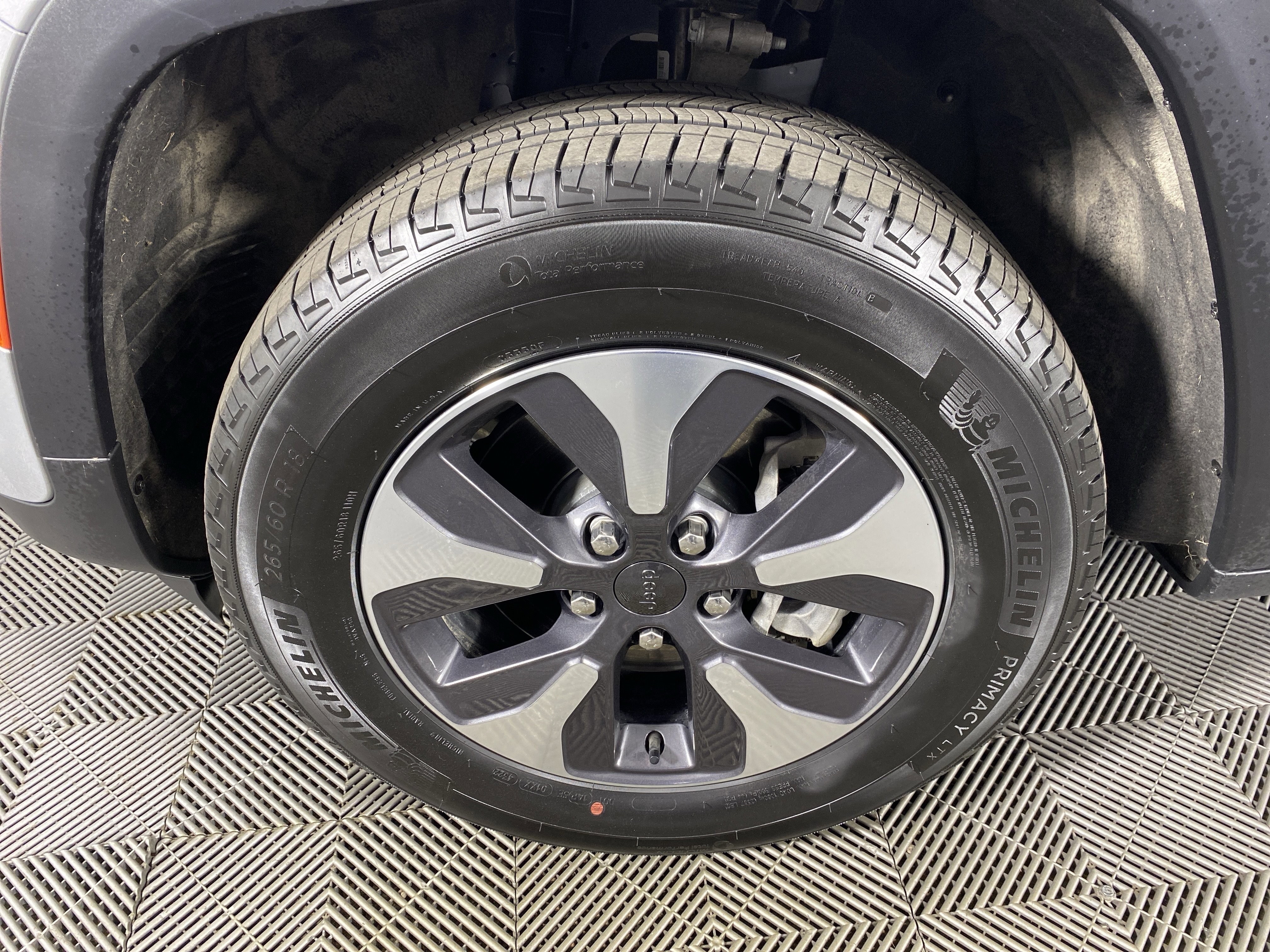 Used 2023 Jeep Grand Cherokee 4WD 4xe image 14