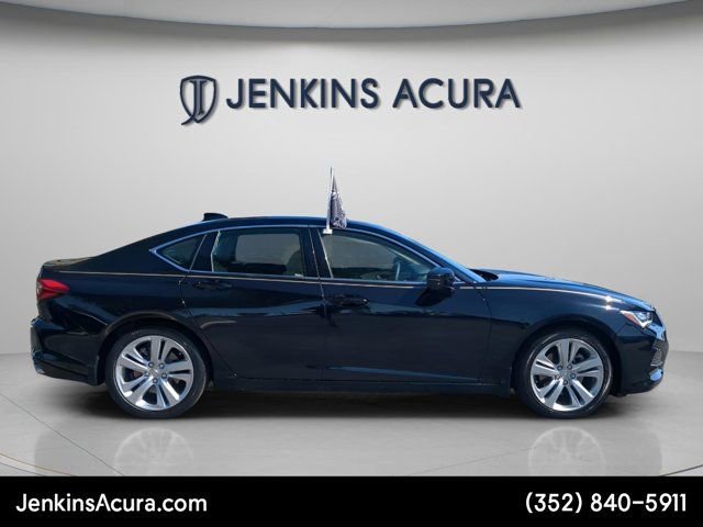 Used 2023 Acura TLX w/ Technology Package image 9
