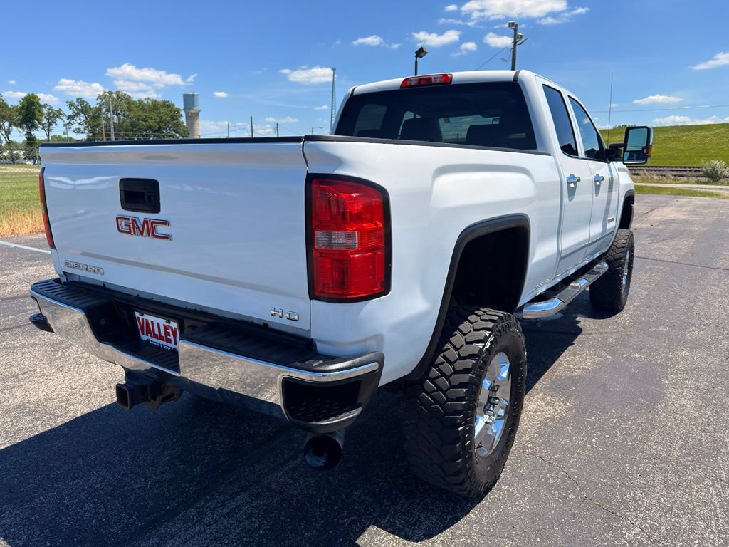 Used 2016 GMC Sierra 2500 SLT w/ Suspension Package, Off-Road AWD/4WD image 13