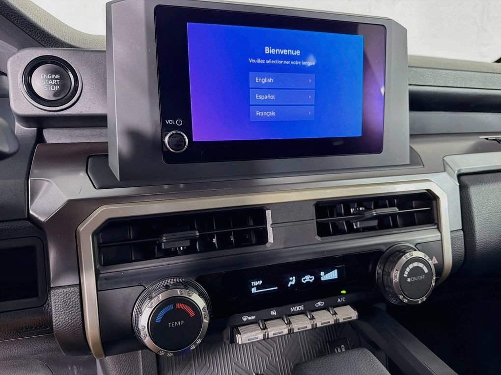 Used 2025 Toyota Tacoma SR5 AWD/4WD image 19