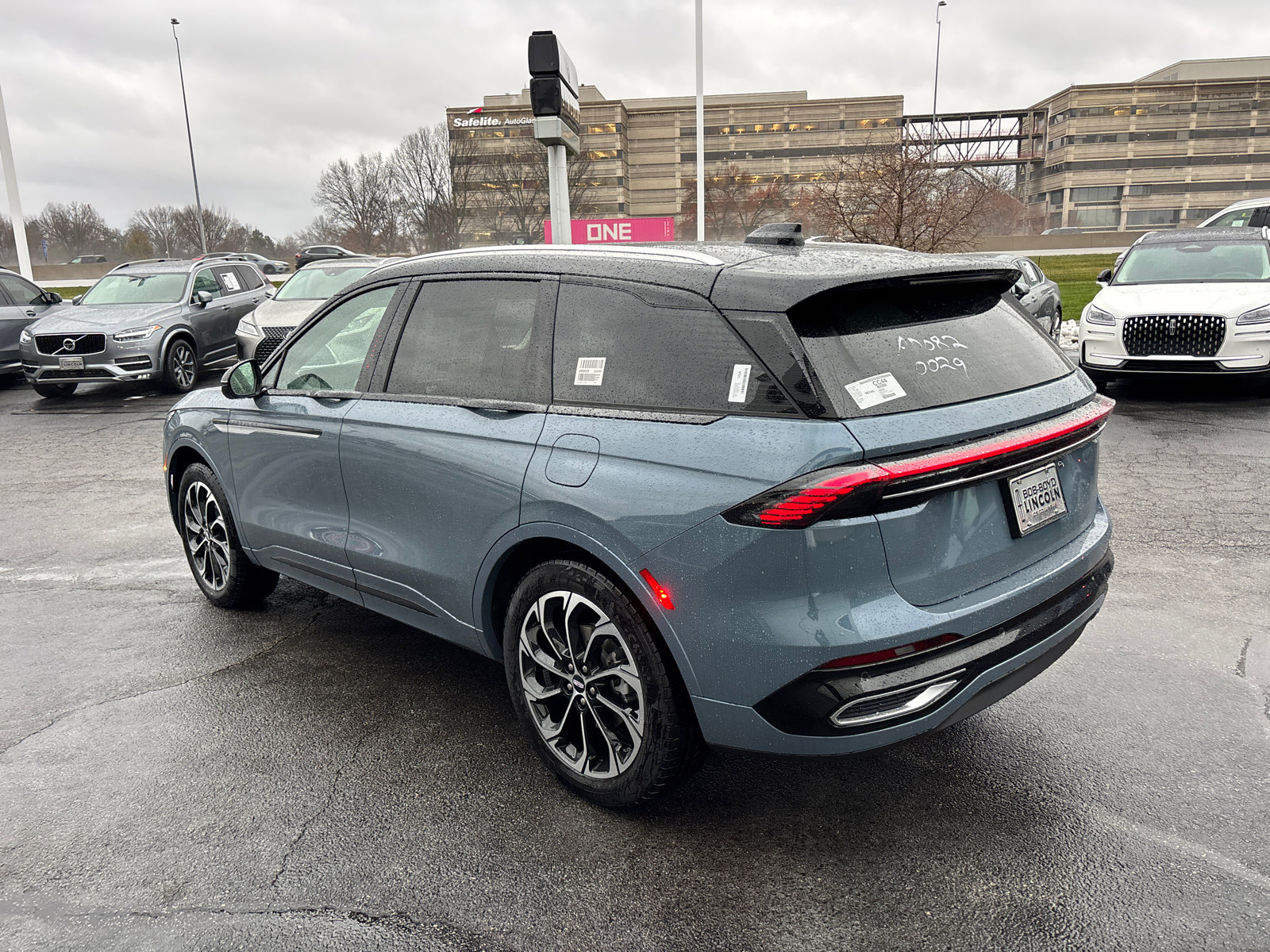 New 2026 Lincoln Nautilus Reserve image 5