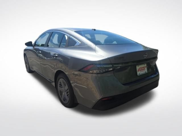 Used 2026 Nissan Sentra S w/ S Cold Weather Package FWD image 3