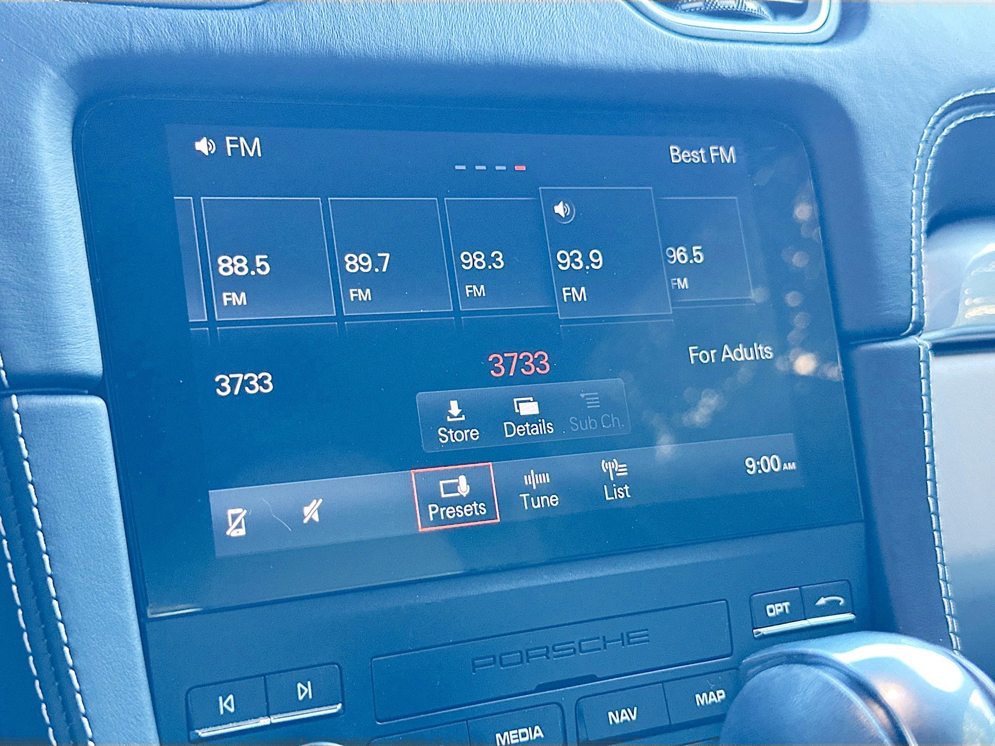 Used 2025 Porsche 718 Cayman image 14