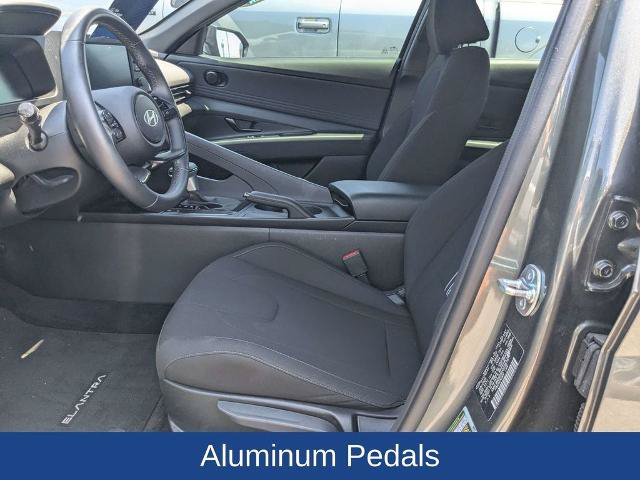 Used 2025 Hyundai Elantra Sport FWD image 14
