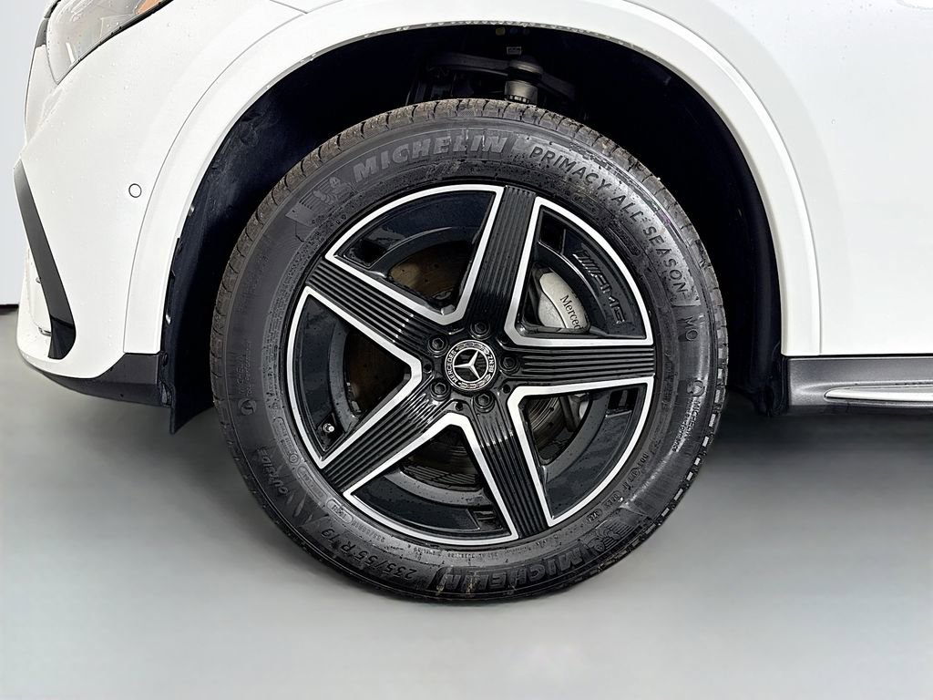 Used 2025 Mercedes-Benz GLC 300 4MATIC w/ AMG Line image 32