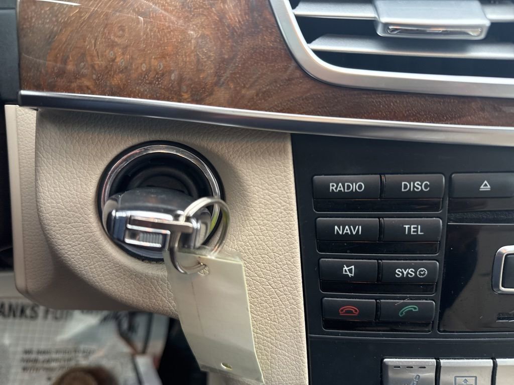 Used 2015 Mercedes-Benz E 350 4MATIC Sedan image 36