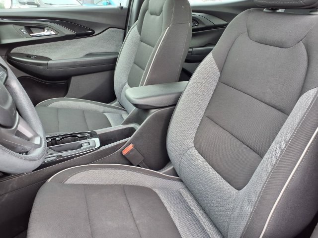 Used 2023 Chevrolet TrailBlazer LS AWD/4WD image 3