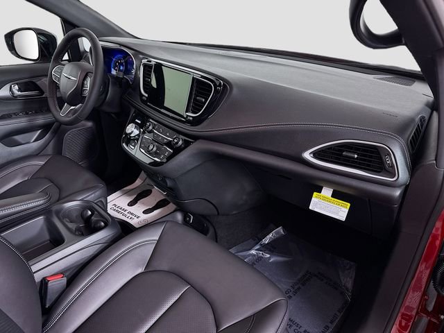 New 2026 Chrysler Pacifica Select AWD/4WD image 29