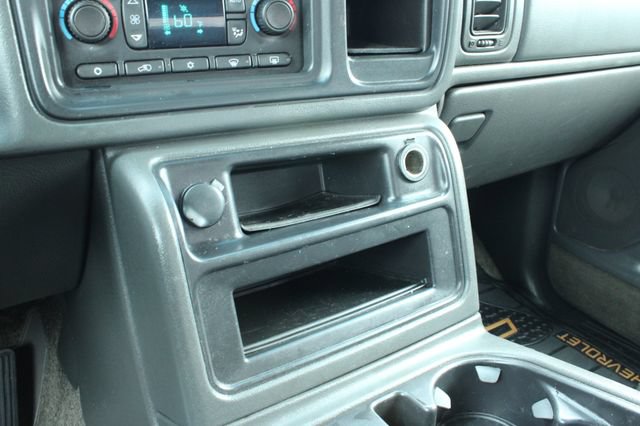 Used 2003 Chevrolet Avalanche 4x4 w/ Suspension Package, Off-Road image 18