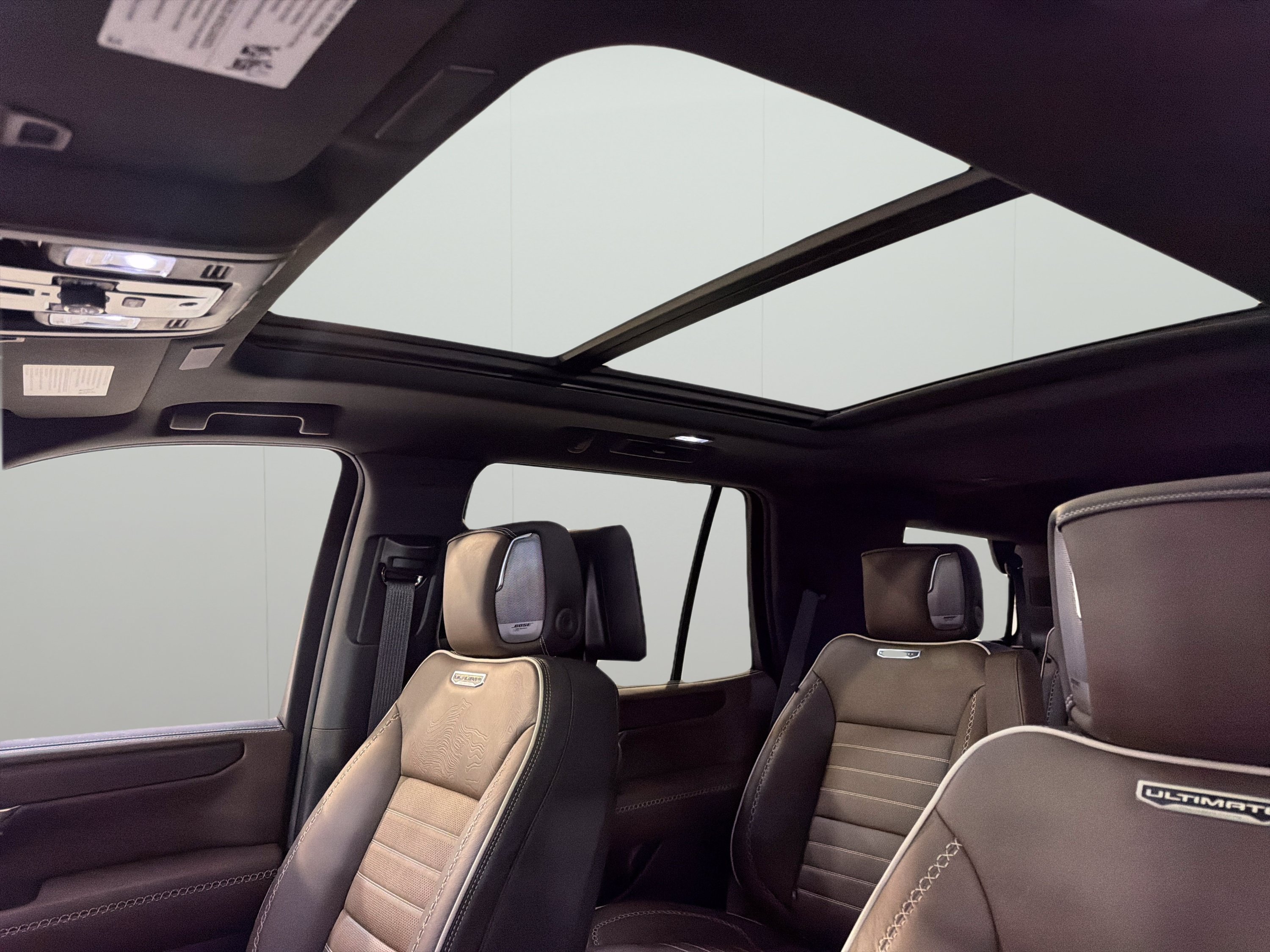 Used 2026 GMC Yukon Denali Ultimate AWD/4WD image 13