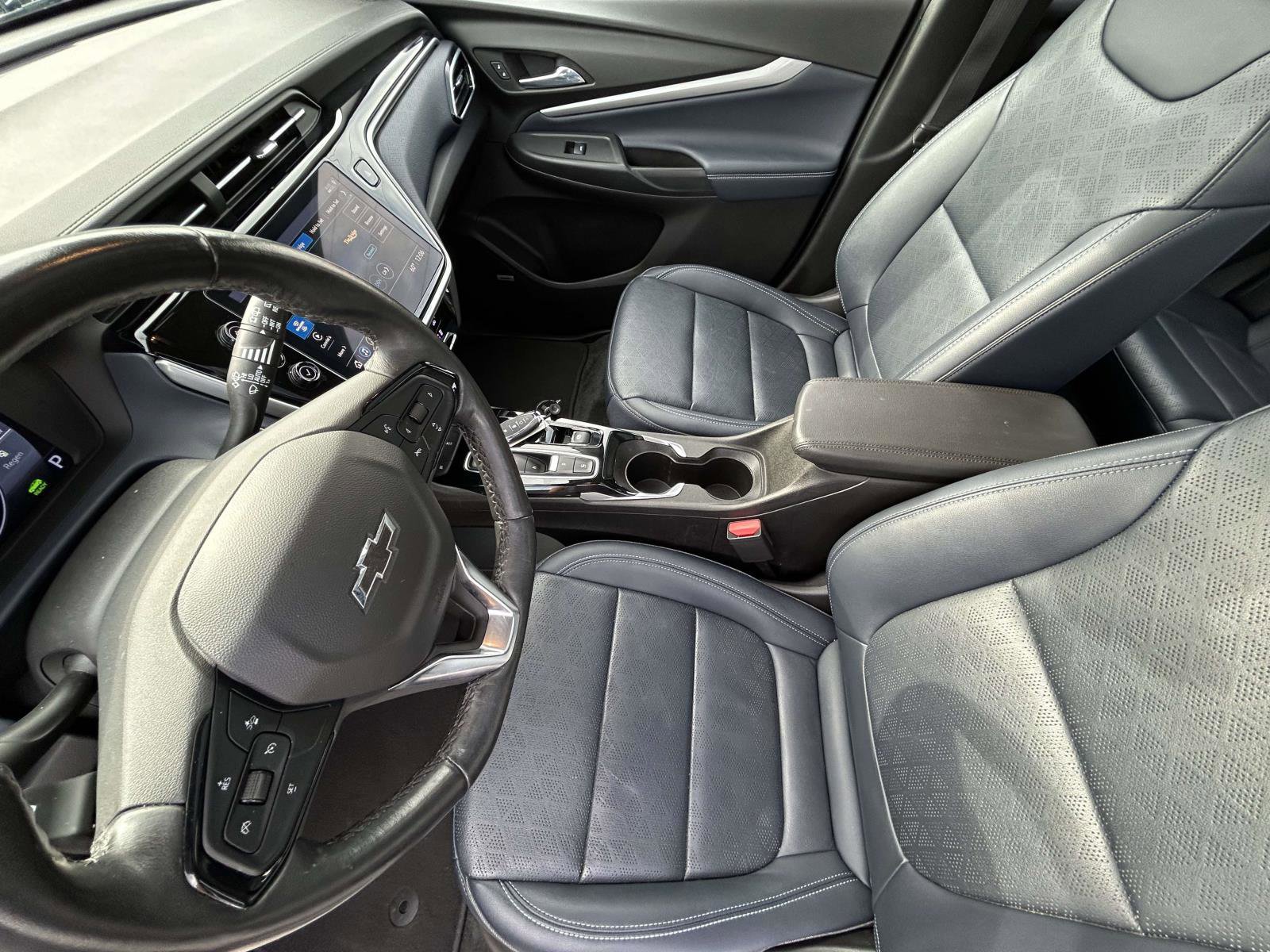 Used 2022 Chevrolet Bolt EUV Premier w/ Sun & Sound Package image 10