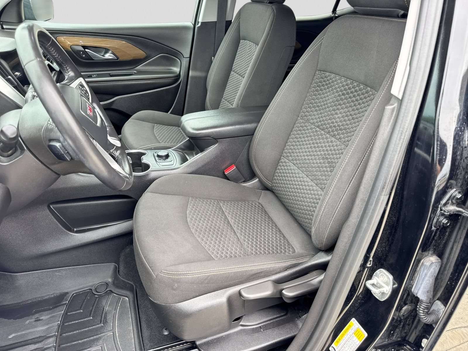 Used 2020 GMC Terrain SLE FWD image 18