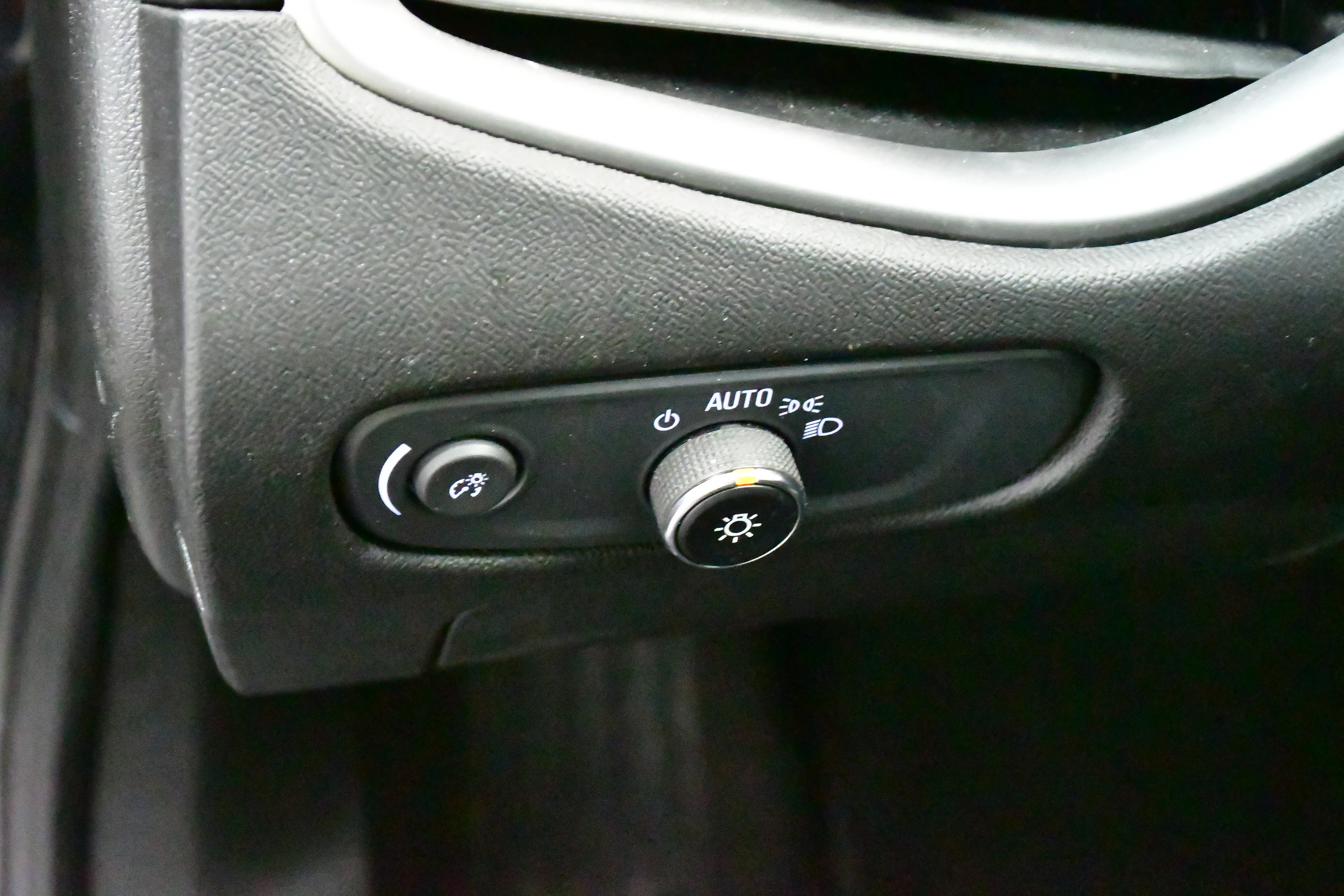 Used 2024 Chevrolet Malibu LT image 28