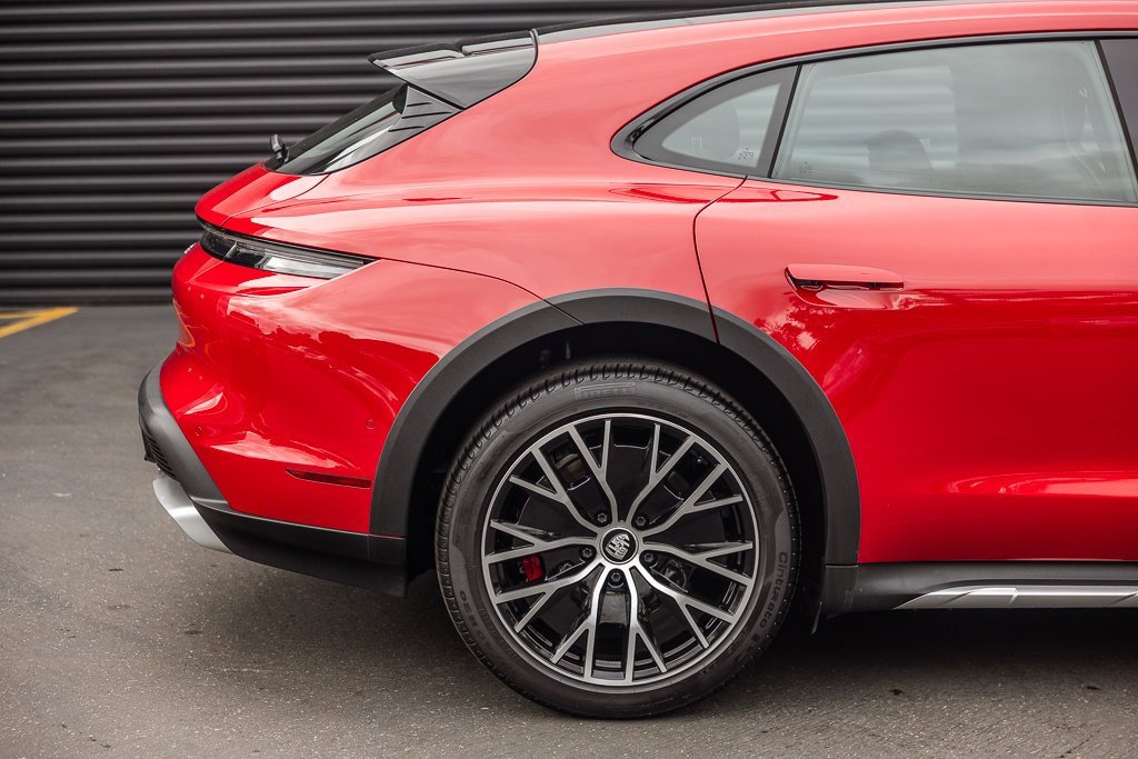 Certified 2024 Porsche Taycan 4S image 11