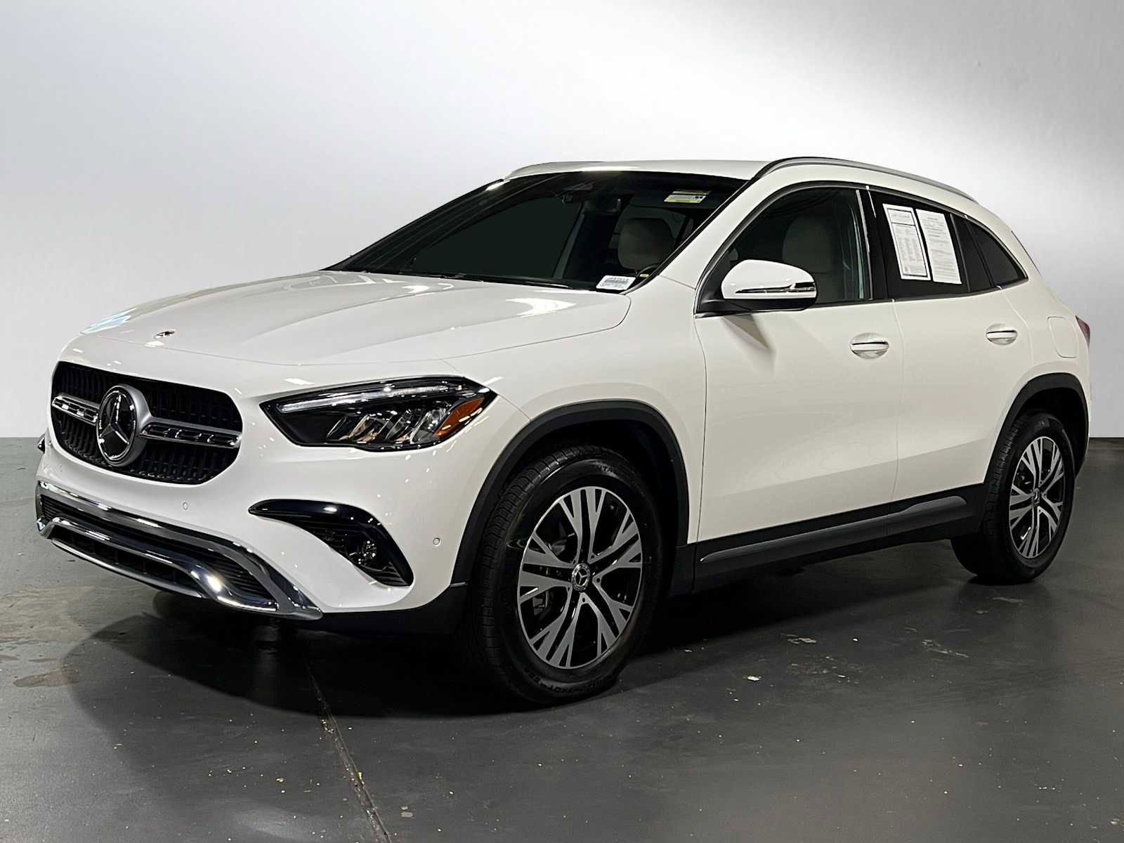 Certified 2025 Mercedes-Benz GLA 250 4MATIC image 3