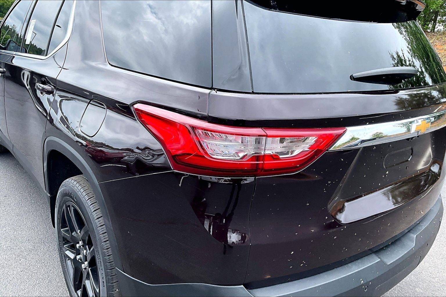 Used 2021 Chevrolet Traverse LT FWD image 23