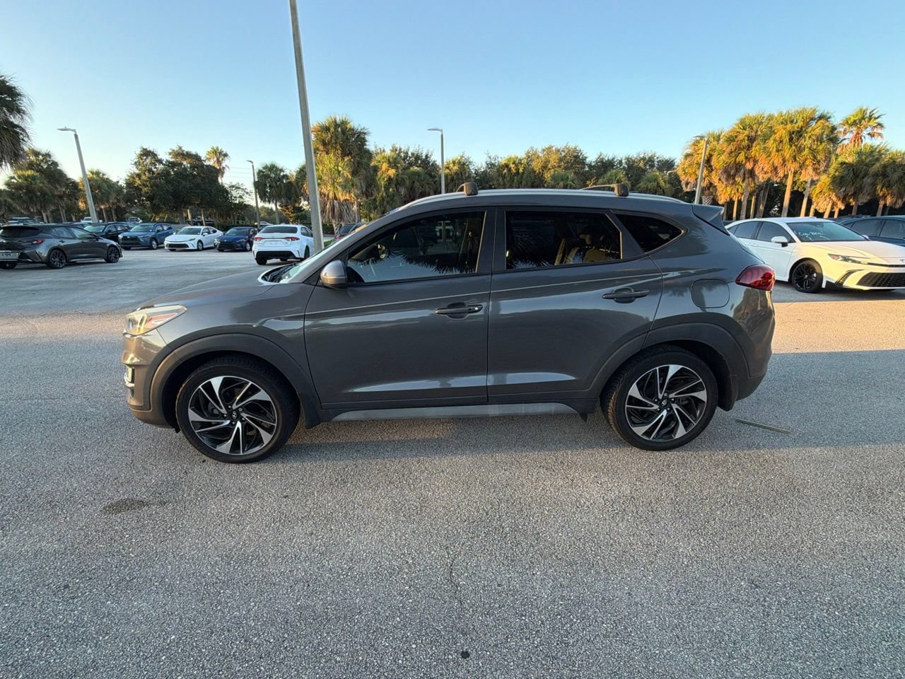 Used 2020 Hyundai Tucson Sport FWD image 2
