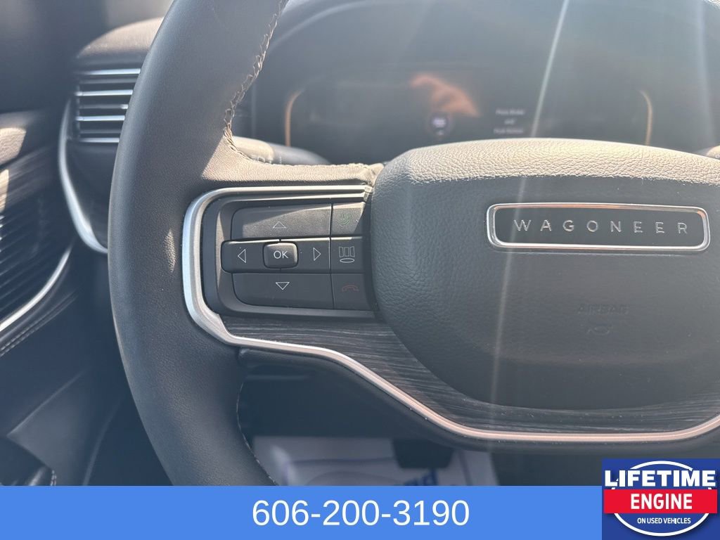 Used 2024 Jeep Wagoneer Series II w/ Flexible Seating Group image 17