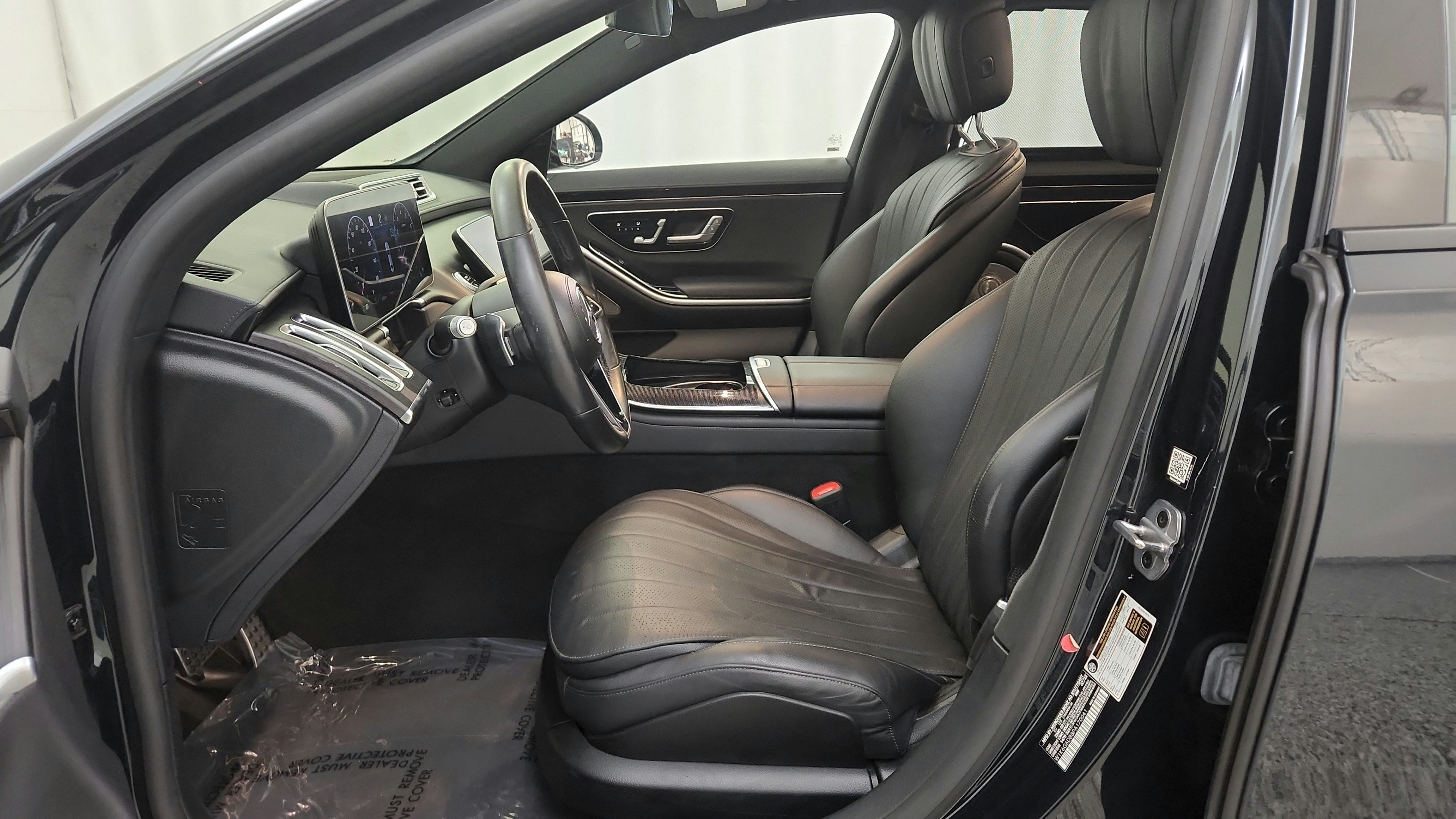 Used 2023 Mercedes-Benz S 500 4MATIC w/ AMG Line image 18