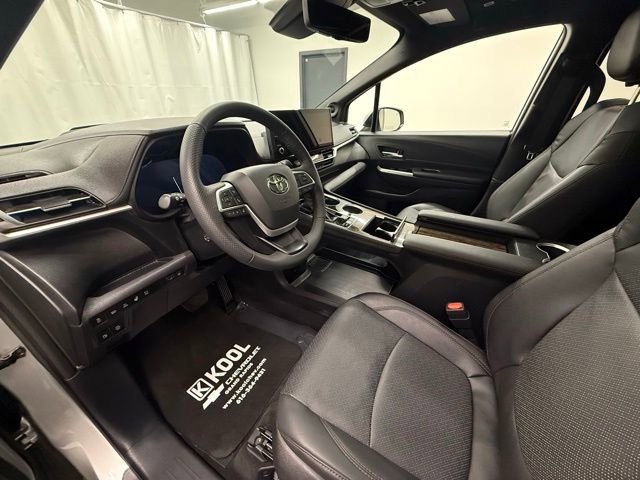 Certified 2025 Toyota Sienna Platinum AWD/4WD image 12