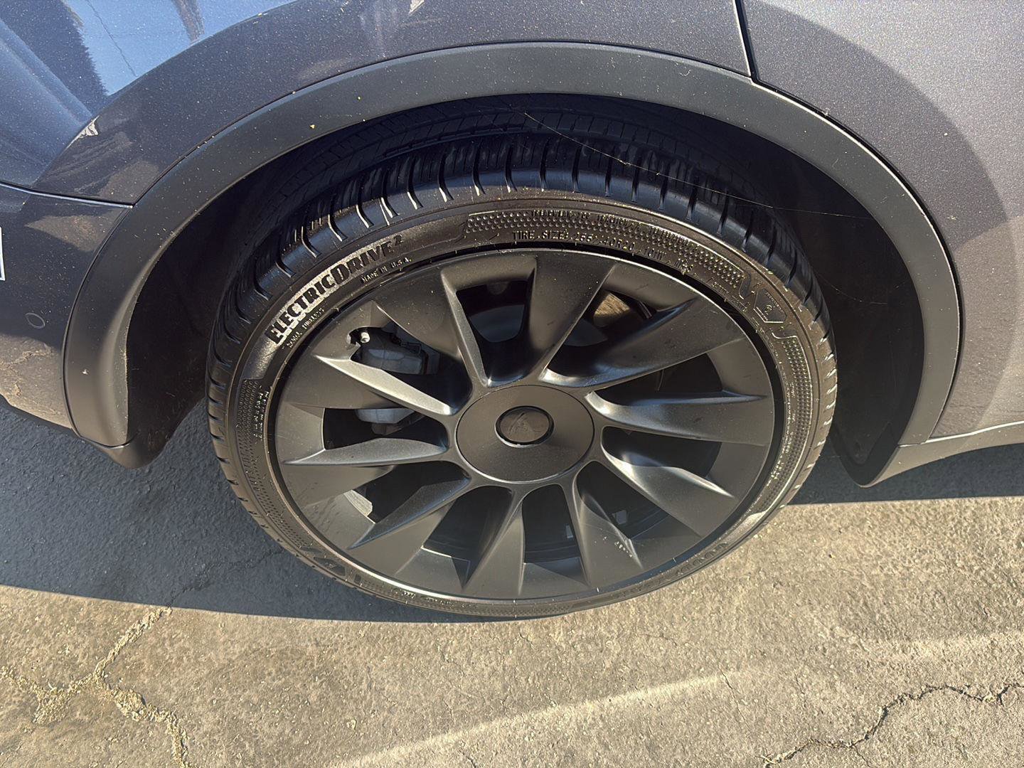 Used 2021 Tesla Model Y Long Range AWD/4WD image 21