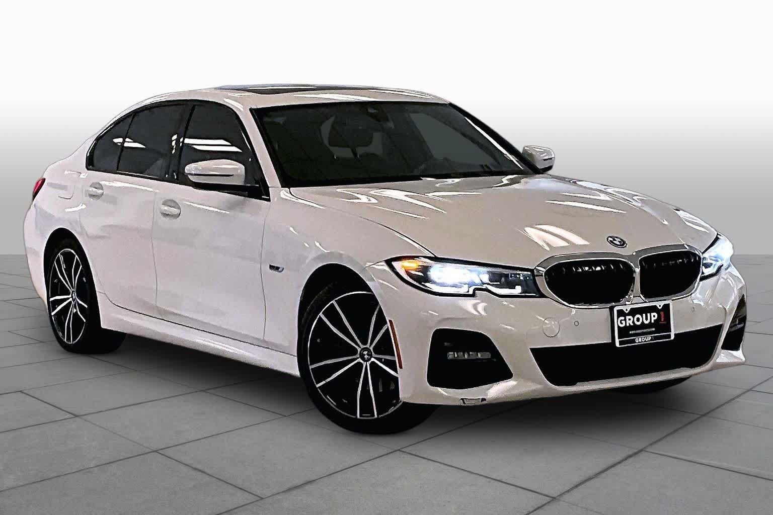 Used 2022 BMW 330e w/ M Sport Package RWD image 2