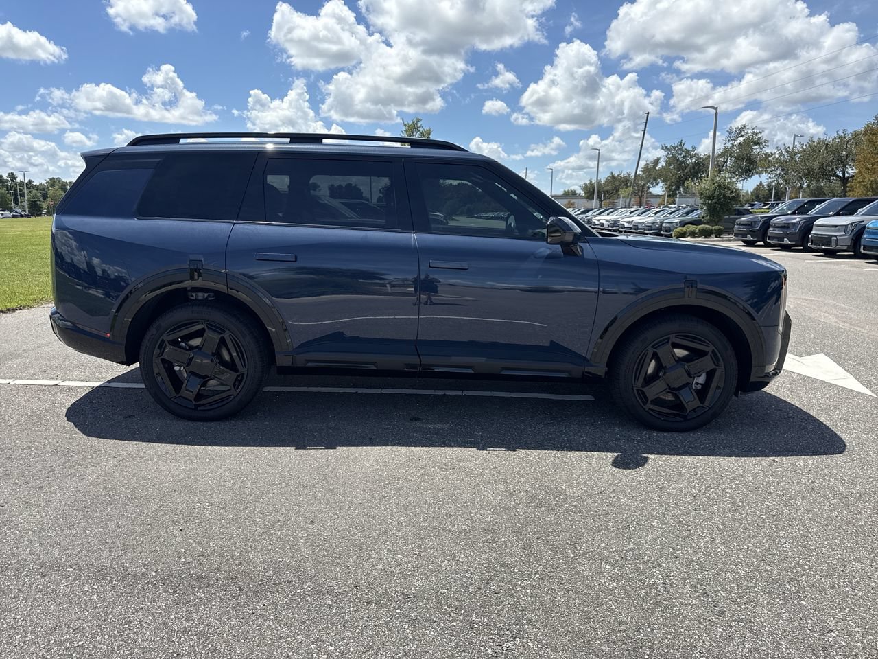 New 2027 Kia Telluride EX X-Line AWD/4WD image 2