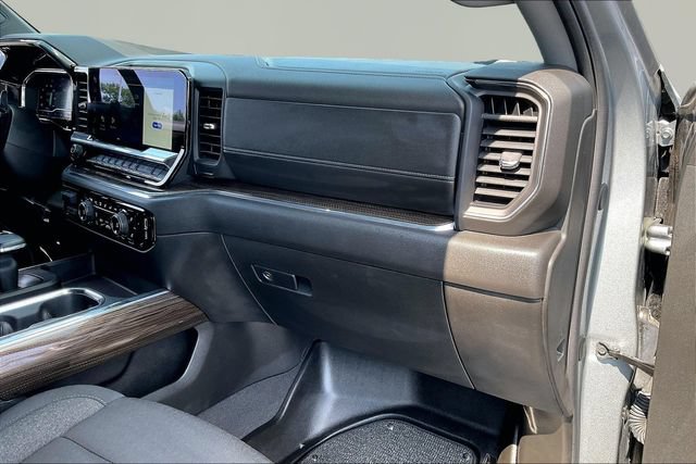 Used 2024 Chevrolet Silverado 1500 RST w/ Convenience Package II AWD/4WD image 18