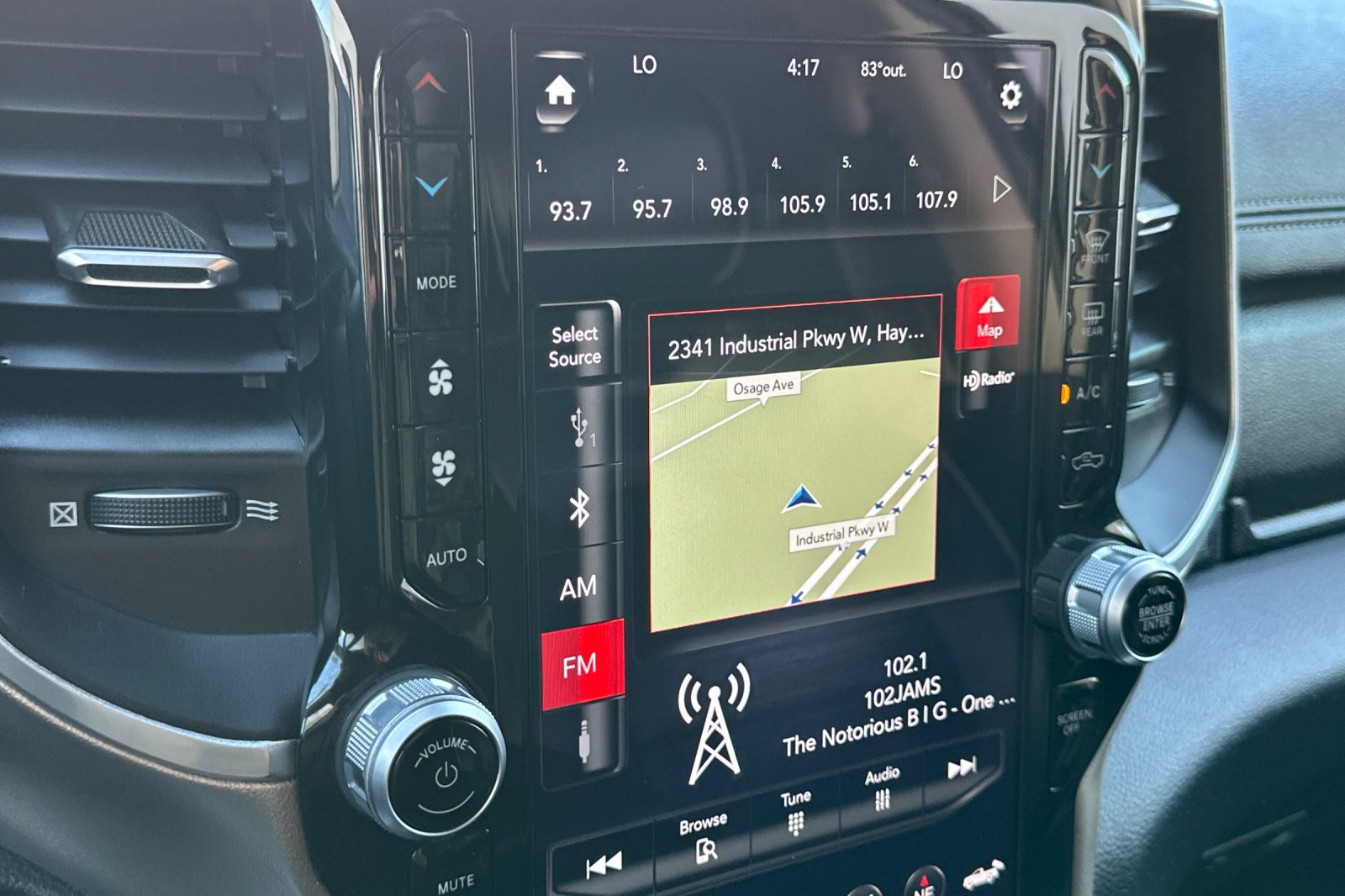Used 2021 RAM 1500 Laramie AWD/4WD image 27
