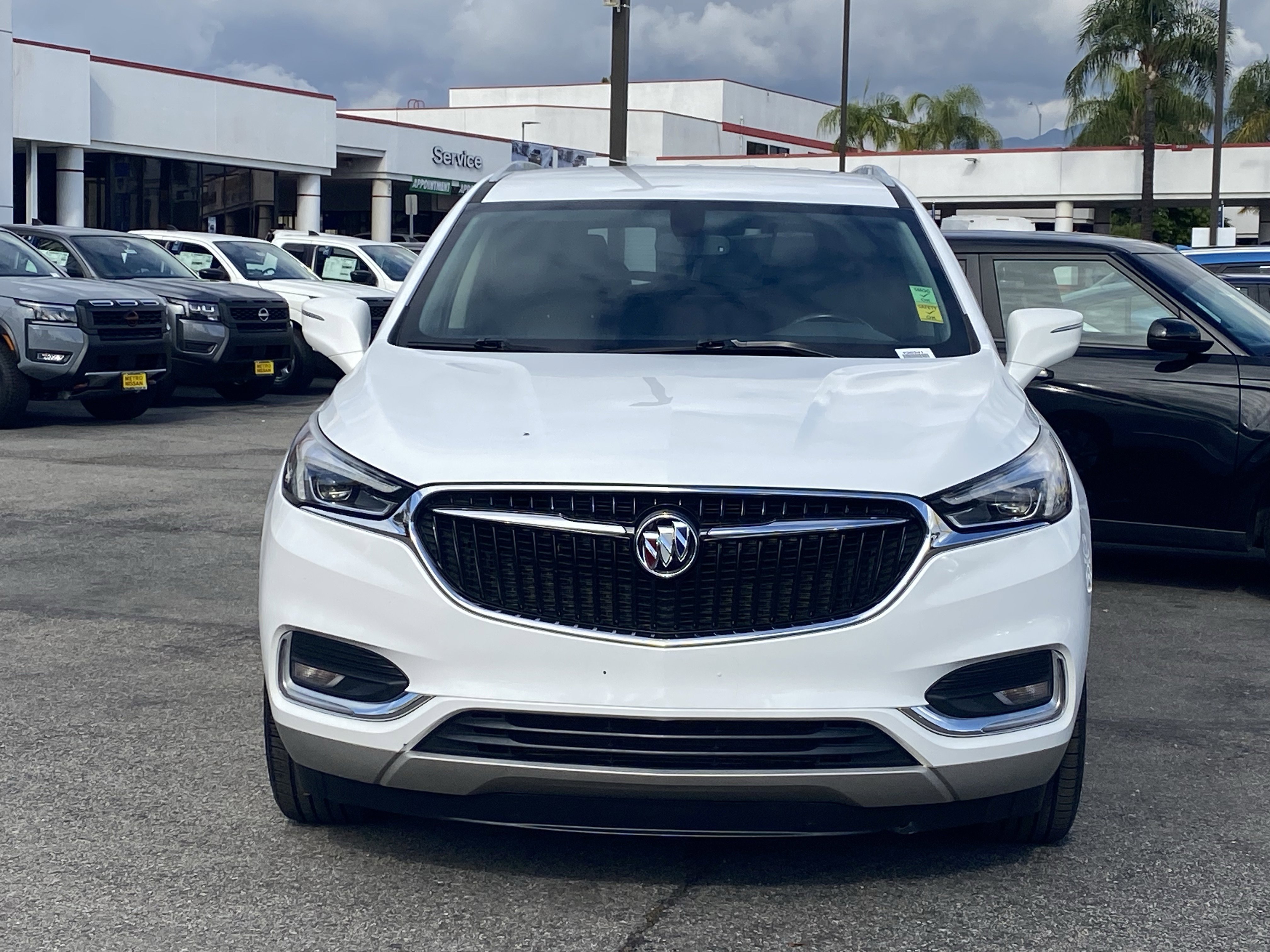 Used 2020 Buick Enclave Essence image 8