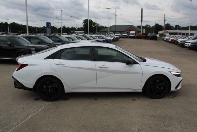 Used 2026 Hyundai Elantra Sport FWD image 5