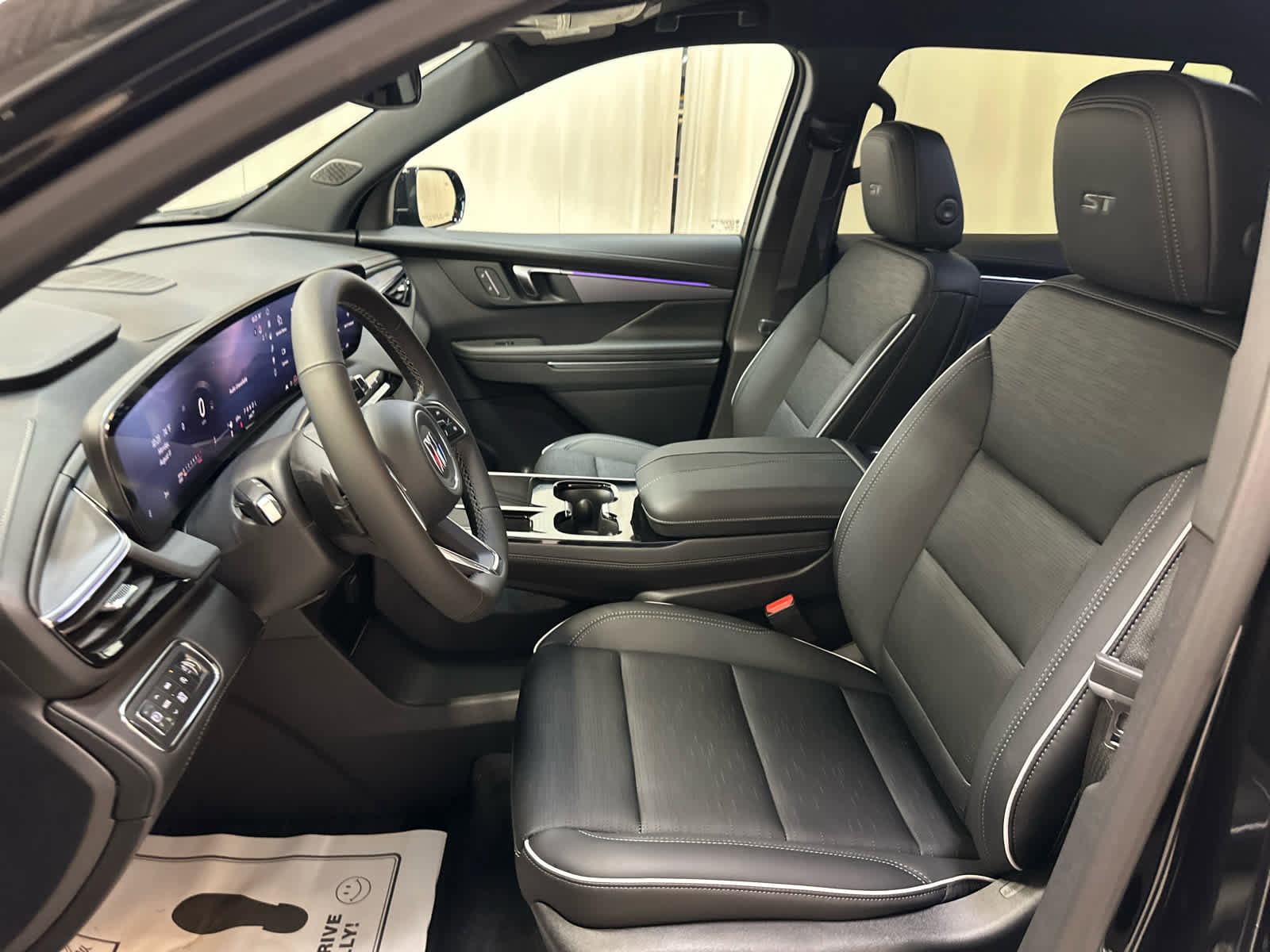 New 2026 Buick Enclave Sport Touring w/ LPO, Floor Liner Package image 4