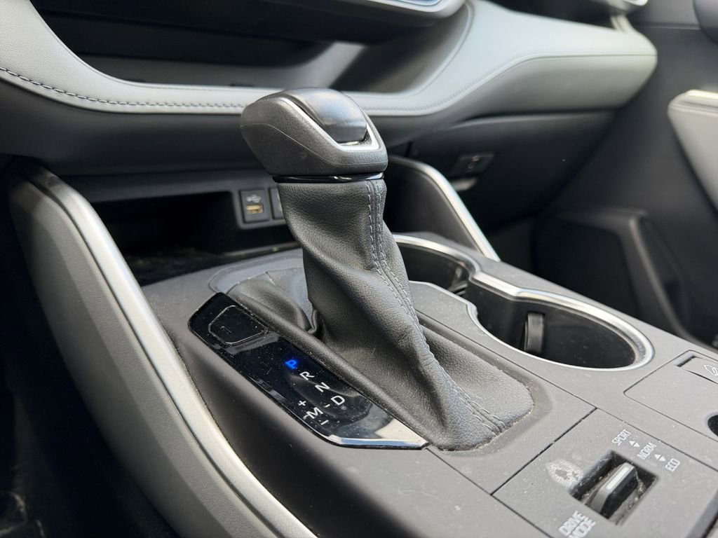 Used 2023 Toyota Highlander XLE image 20